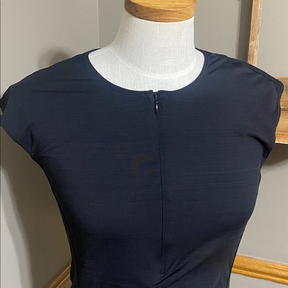 Athleta quarter zip sleeveless Black Top with rouching size medium - Picture 2 of 7